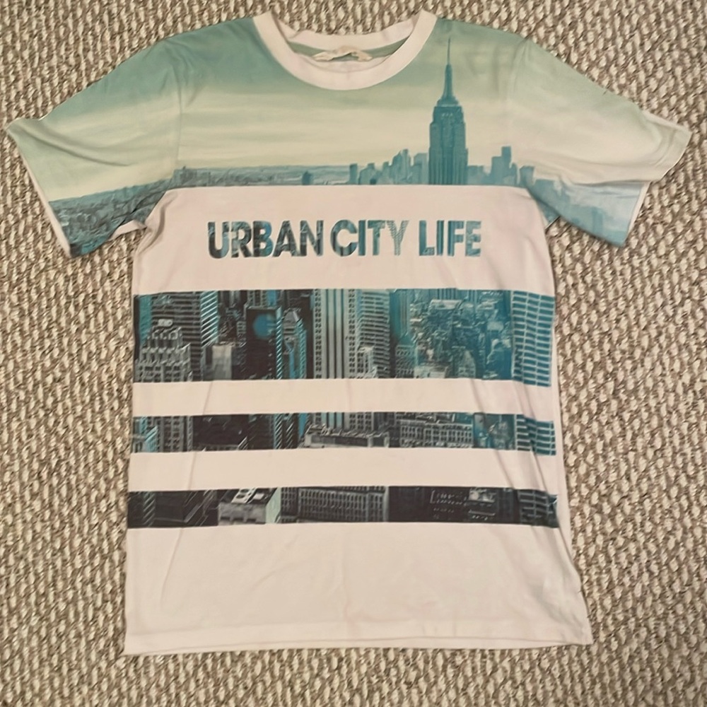 H&M Boy's Urban City Life New York City Skyline Graphic T-Shirt | Size 12-14Y